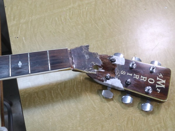 The broken guiter againサムネイル